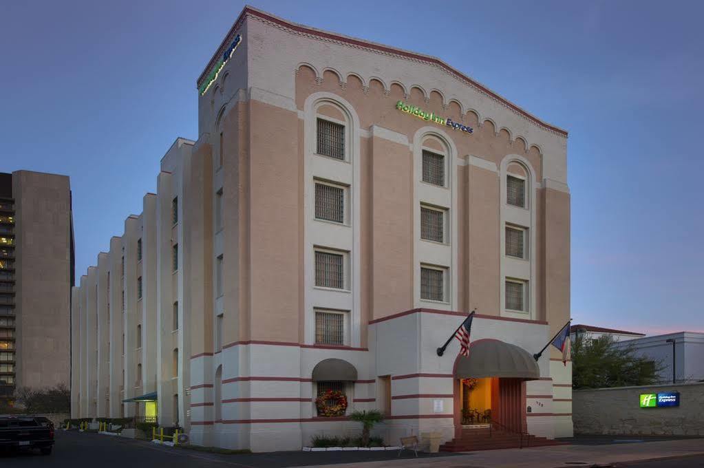 Holiday Inn Express San Antonio North Riverwalk Area By Ihg Zewnętrze zdjęcie