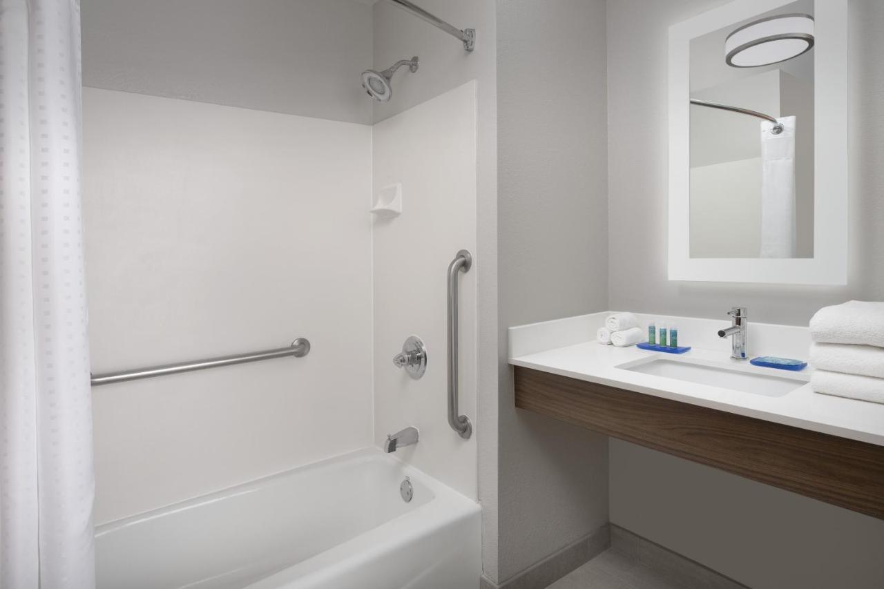 Holiday Inn Express San Antonio North Riverwalk Area By Ihg Zewnętrze zdjęcie